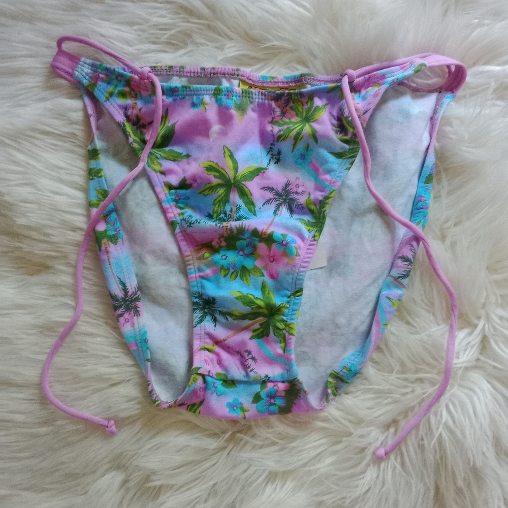 Off the coast bikini bottom